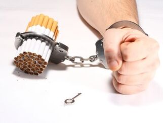 การสูบบุหรี่ค่อนข้างยากที่จะเลิกเนื่องจากการเสพติดที่รุนแรง